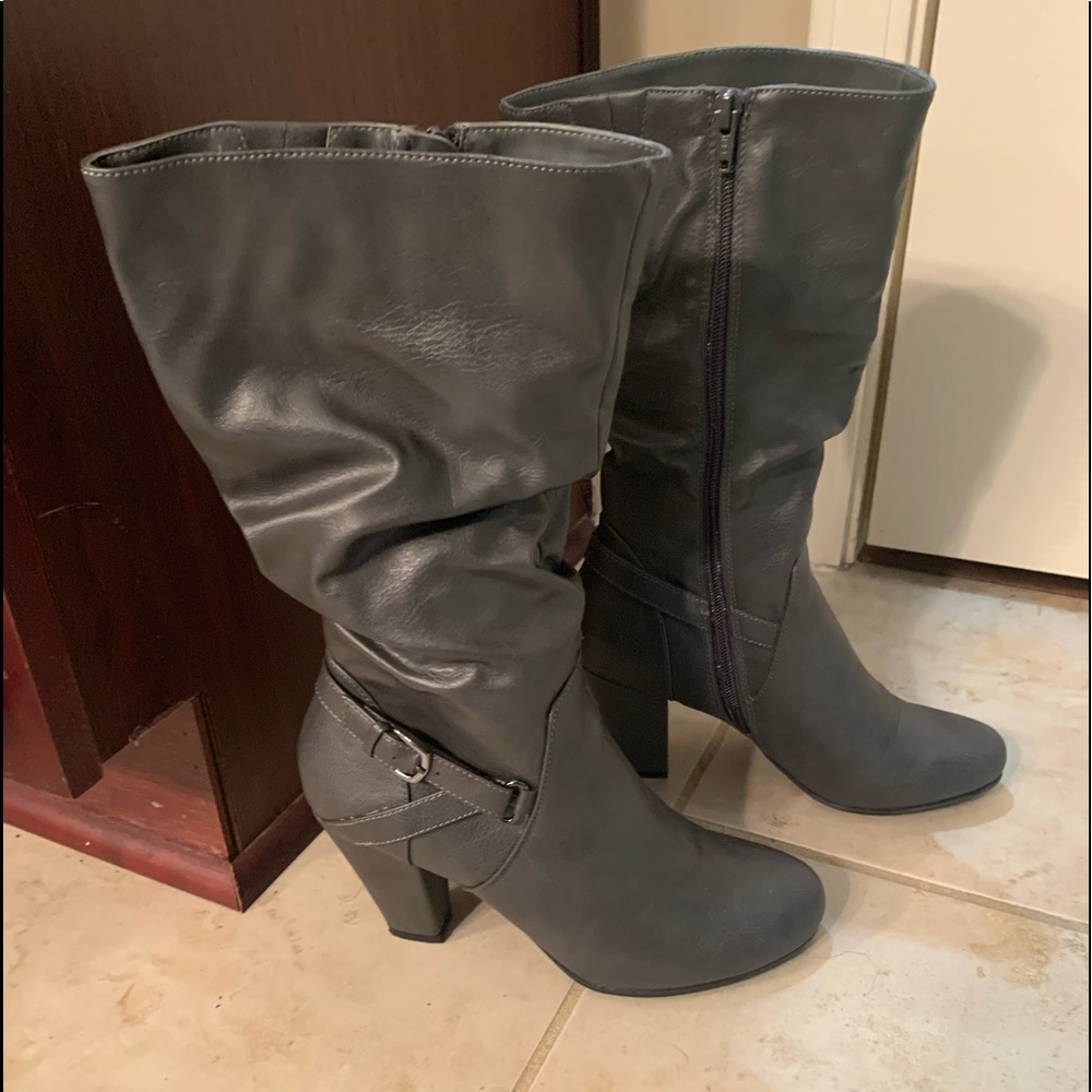 Nine West Dakotan Grey Sy size 8 M